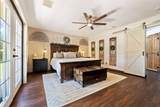 372 Hidden Oaks Dr - Photo 16