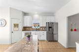 9122 Stinnett Mill Rd - Photo 9