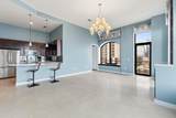 507 Sabine St - Photo 9