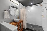 704 Gresham St - Photo 11