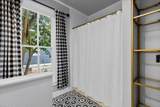 704 Gresham St - Photo 16