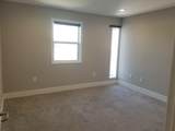 935 La Posada Dr - Photo 14