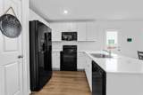 584 Commander Abbott Dr - Photo 14