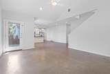 301 Stassney Ln - Photo 6
