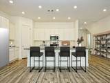 402 Zennia St - Photo 8