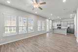 1015 Vista View Dr - Photo 4