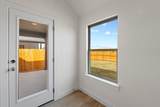 908 Universal Dr - Photo 13