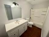 709 San Saba St - Photo 14