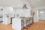 10219 Rutland Vlg - Photo 11