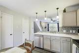 1411 Gracy Farms Ln - Photo 9