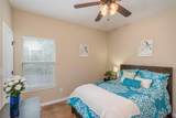 17219 Oak Cliff Cir - Photo 17