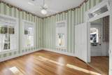 633 Castell Ave - Photo 6