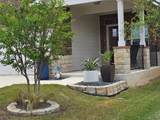 212 Yoakum St - Photo 4