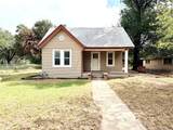 702 18th St - Photo 1