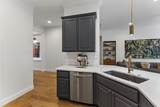 8112 Alophia Dr - Photo 15