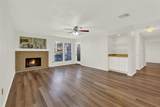 1202 Thorpe Ln - Photo 3