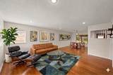 1404 Cloverleaf Dr - Photo 2