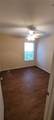 4011 Reeders Dr - Photo 9