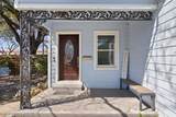 906 43rd St - Photo 2