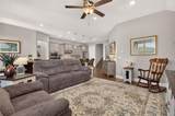 220 Cruising Oak St - Photo 16