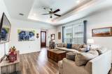 702 Saratoga Ln - Photo 9