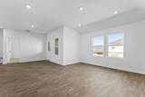 211 Las Lomas Dr - Photo 17