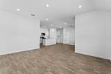 211 Las Lomas Dr - Photo 18
