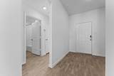 211 Las Lomas Dr - Photo 4