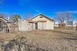 917 Trinity St - Photo 12