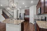 811 Clanton Cv - Photo 10