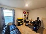 916 Armadillo Dr - Photo 18