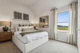 105 Malibu - Photo 16