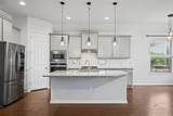 806 Clearwell St - Photo 12