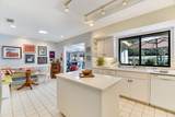9016 Balcones Club Dr - Photo 11