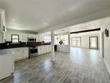 1504 Parkview Ln - Photo 4