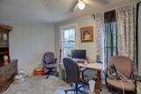 905 Walnut St - Photo 17