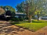 1113 Hackberry Dr - Photo 3