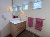 711 26th St - Photo 14