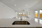 204 Melrose St - Photo 12
