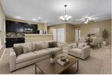 1029 Hyde Park Dr - Photo 3
