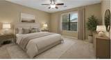 1029 Hyde Park Dr - Photo 9