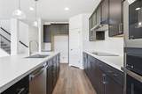 624 Breeze Hollow Ln - Photo 2