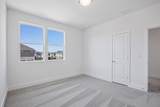 133 Maverick Ave - Photo 18