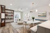 2709 5th St - Photo 2