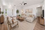 209 Hoya Ln - Photo 2