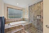 1011 Ridge Point Dr - Photo 18