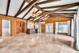 300 Mills St - Photo 11