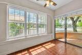 300 Mills St - Photo 16
