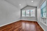 300 Mills St - Photo 28