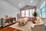 300 Mills St - Photo 29
